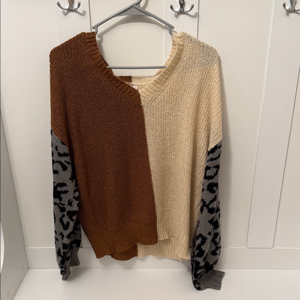 Mine Two-Tone Sweater with Leopard Sleeves
